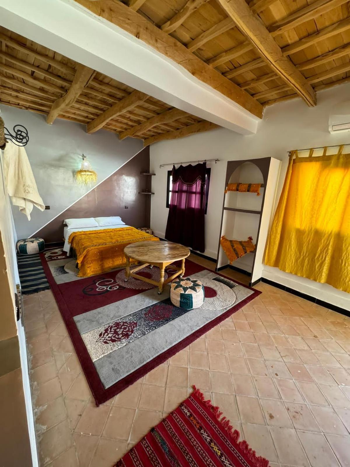 Maison D'hote La Vallee Des Figues 3*